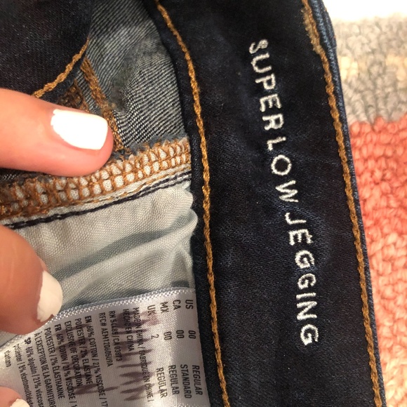 American Eagle Low Rise Dark Denim Jeans - Picture 5 of 5